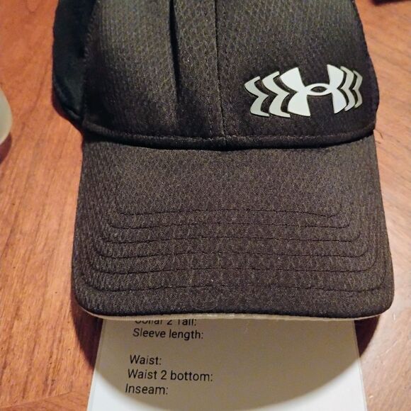 Ladies Under Armour Black Cap       (0993) - Picture 4 of 4